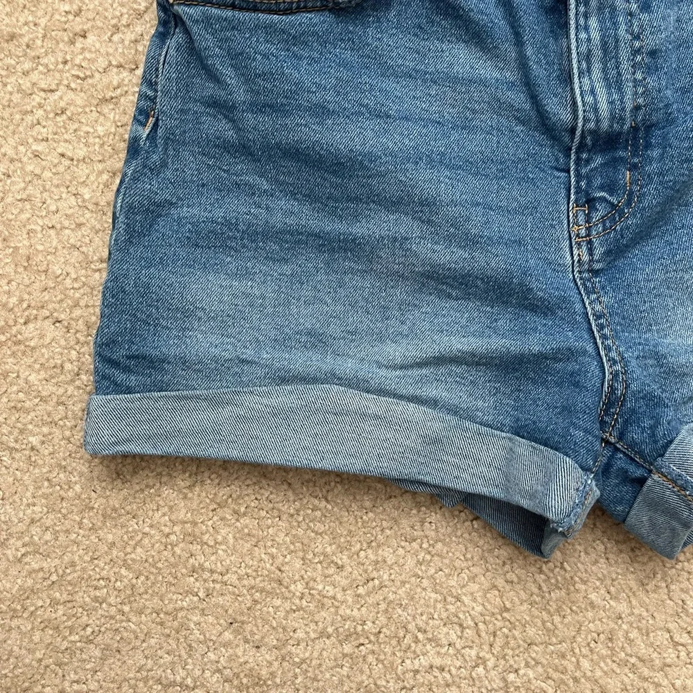 Ardene High Rise Stretch Denim Shorts Size 9